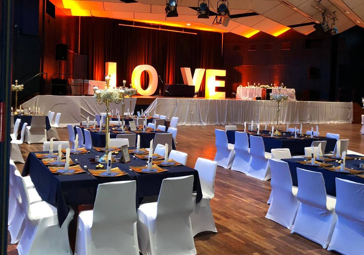 Stuhlschleifen mieten für Hochzeit